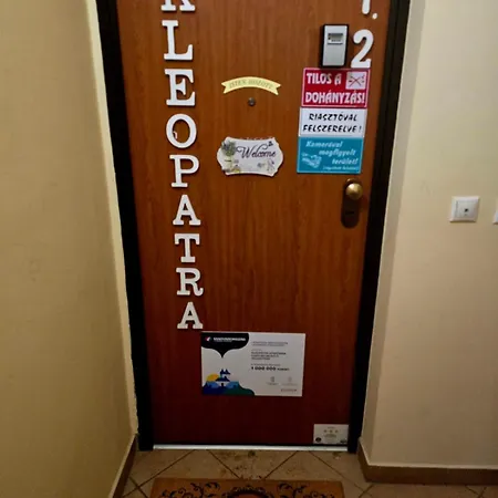 Apartment Kleopatra Szeptember 1 - Majus 31 *